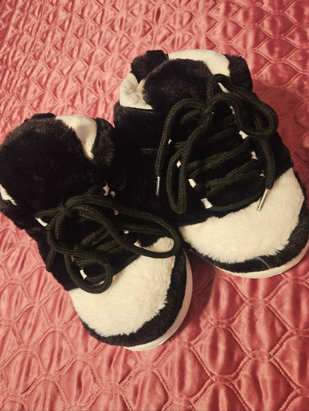 WILD DIVA lounge slippers